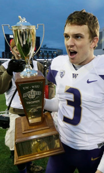 No. 6 Washington tops No. 23 Washington State 45-17